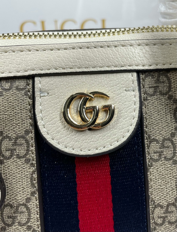 激安グッチバッグコピー着用イメージ